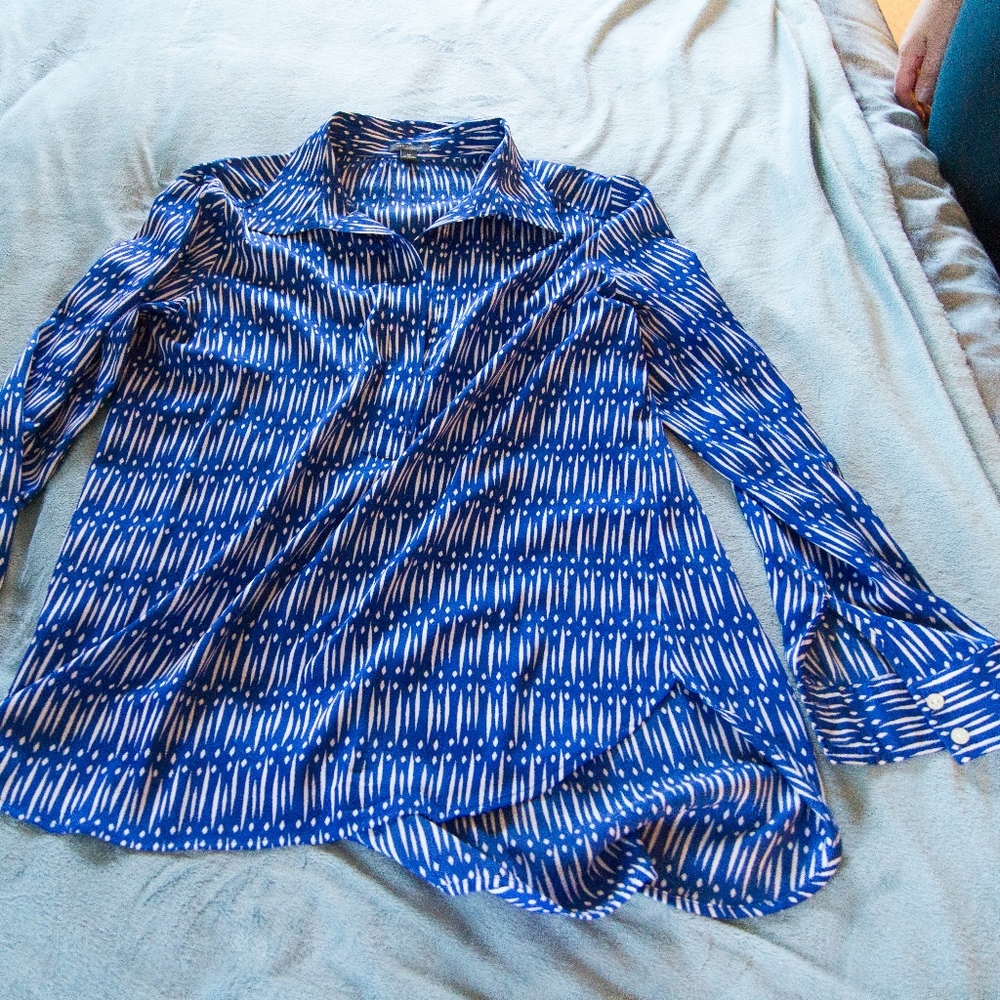 AT Blue & White Collared Popover LS Blouse EUC